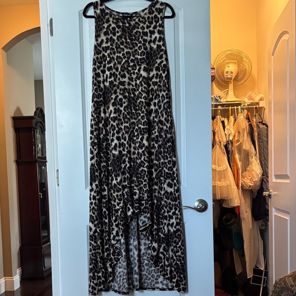 HEIMISH USA Leopard Print Maxi Dress